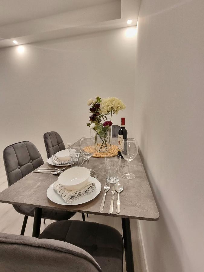 Appartement Un Ami à Pula Extérieur photo
