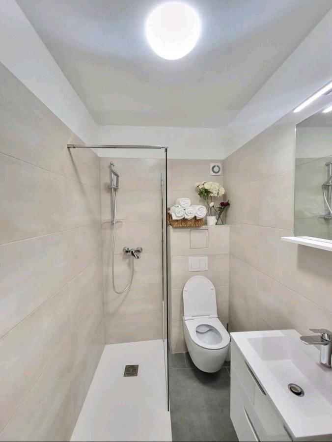 Appartement Un Ami à Pula Extérieur photo